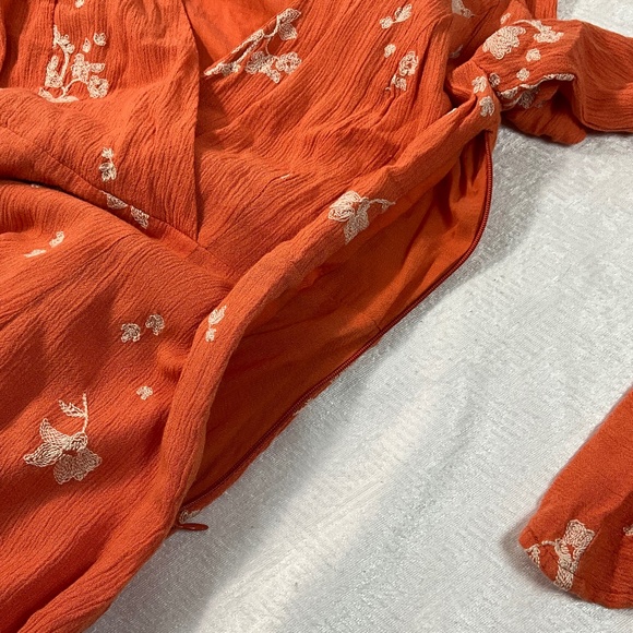 Free People Boho Floral Mini Dress Orange Bell Sleeve Surplice V-Neck Size 0 - Picture 9 of 12